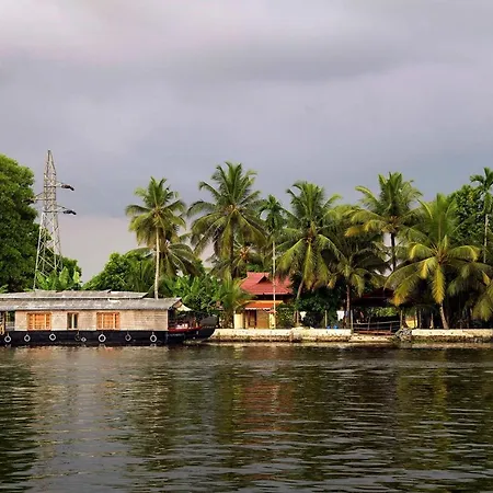 The Backwater Heritage -Unwind On Tranquil Alleppey Backwaters-2
