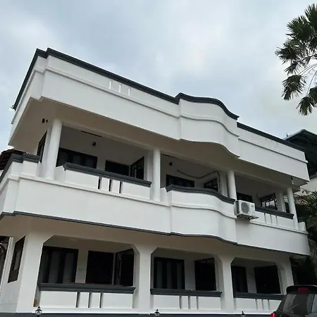 Oyo Flagship Roadway Inn-3