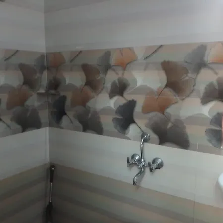 Super Star Cottage-2