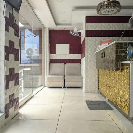 Hotel Feathers-2
