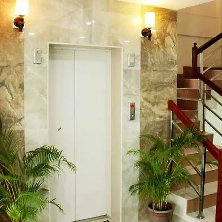 Metro Kochi Business Hotel-2