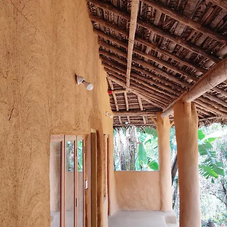 Cosmic Mud House Kanthalloor-2