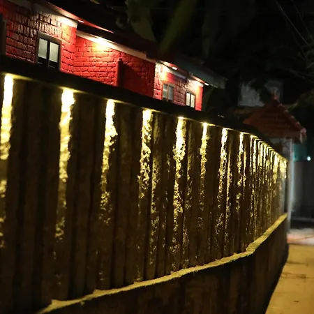 Hotel Holiday Home-2