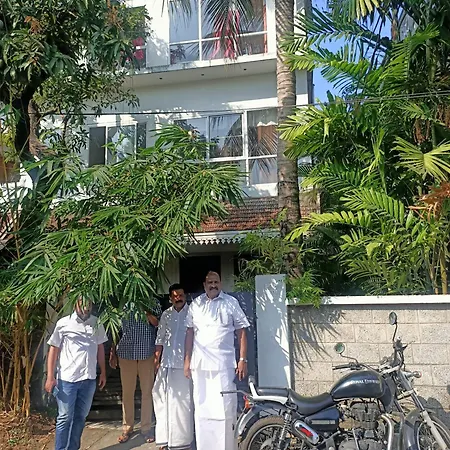 Adams Wood House Ayurveda Homestay Retreat Kochi-3