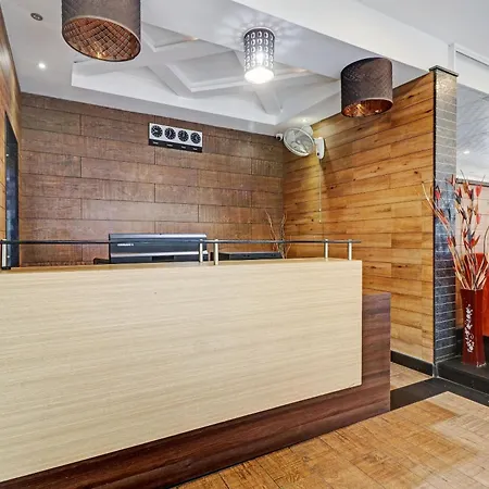 Oyo Townhouse 595 Majestic Inn-3