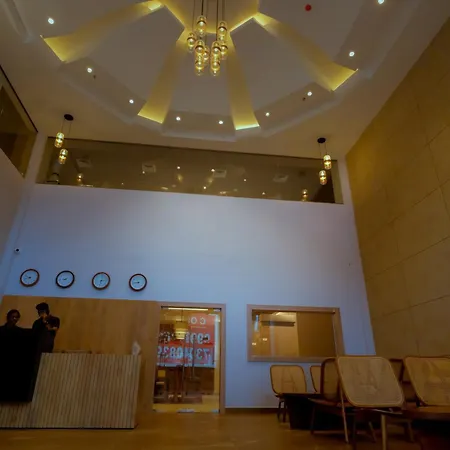 Beeza Clubhouse-3