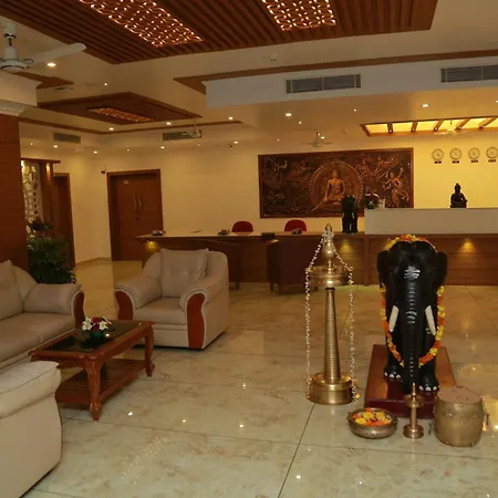 Hotel Savera Park-3