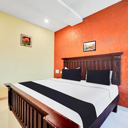 Super Townhouse Ernakulam North-3