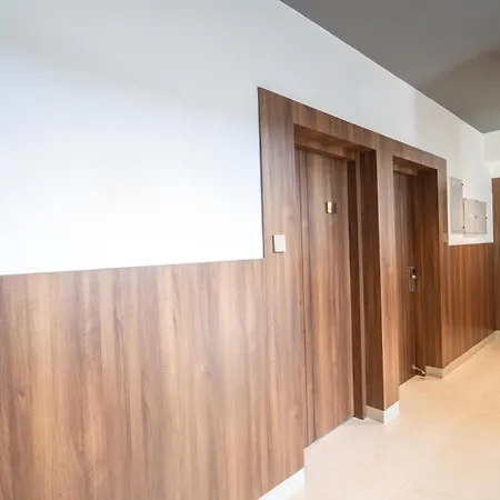 Treebo Petals Suites Marine Drive-3