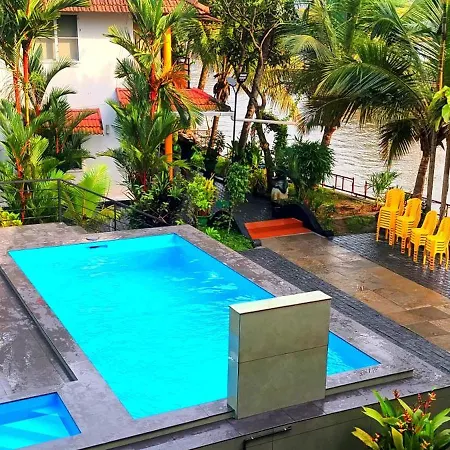 The Lake Paradise Boutique Resort-2