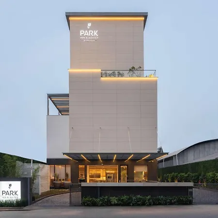Park Inn & Suites By Radisson Thrissur East Fort-3