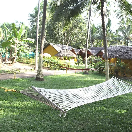 Savithri Inn Bamboo Cottages & Resorts-3