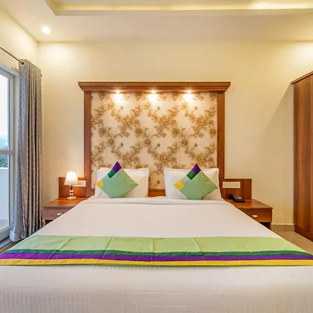 Treebo Windsong Resort Munnar, Tea Plantation View-2
