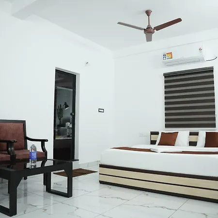 Hotel Gold Suite, Kakkanad-2