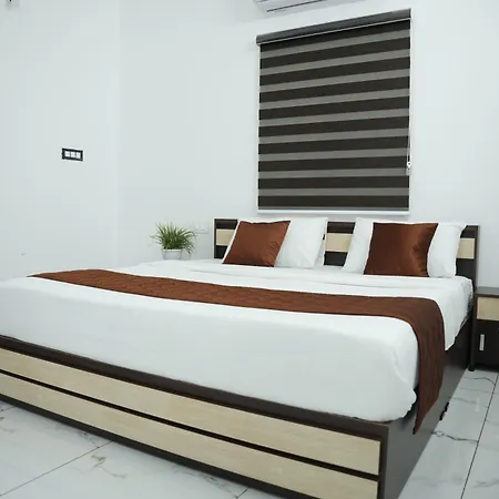 Hotel Gold Suite, Kakkanad-3