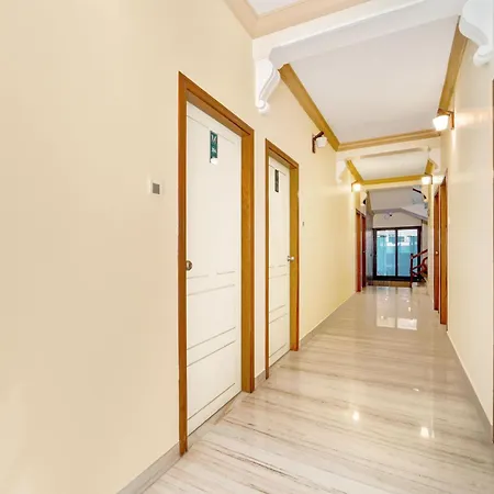 Hotel O Broadway Ernakulam-3