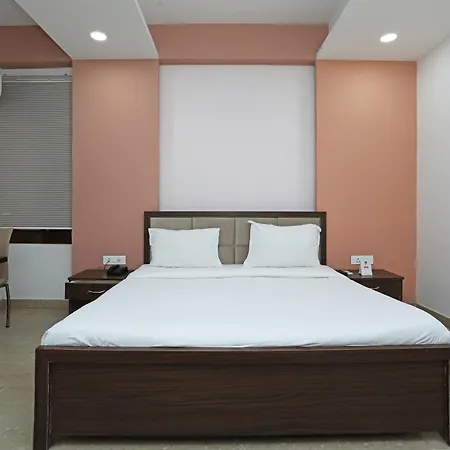 Spot On San Tower Hotel-2