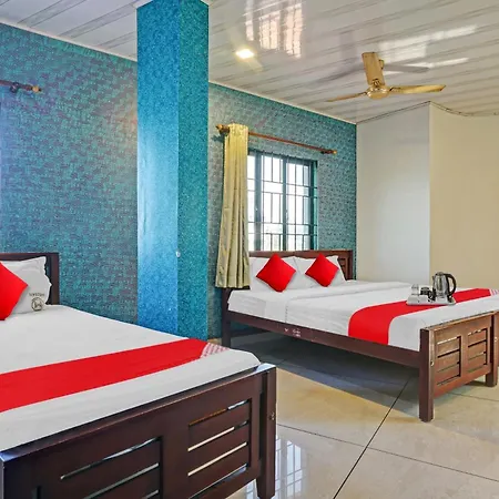 Oyo Flagship Mezban Grand Suites-2