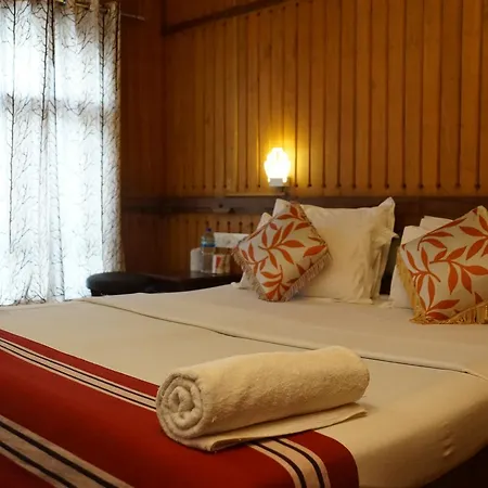 Soma Jyothi Houseboats-2