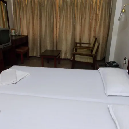 Biju'S Tourist Home-2