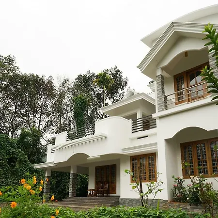 4Bhk White Snow Spacious Holiday Home Munnar-3