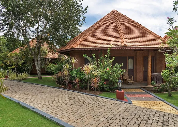 Poovar Hotels