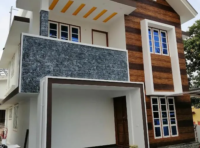 Splendro Holiday Home Kochi