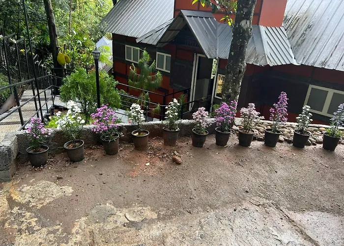 Santhi Hill View Resort Munnar