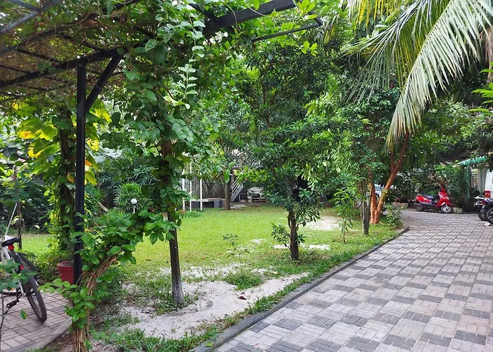 Mangalath Ashramam And Holiday Home Kochi with Pool
