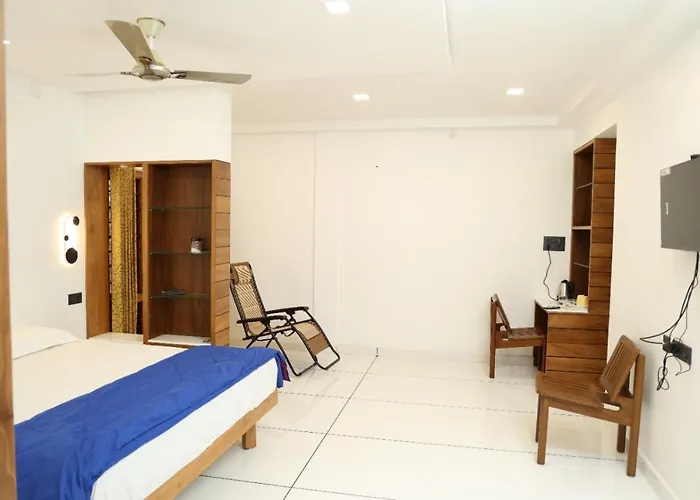 Quilon Lake Inn Kollam