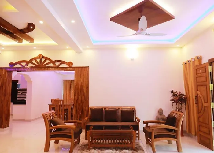 Haustierfreundliches Thushara Swimming Pool Villa Kovalam