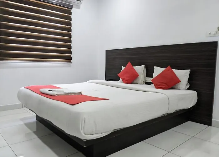 Kings Fort Rooms Thrippunithura Kochi