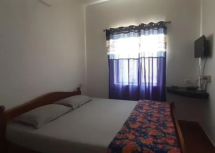 Durga Budget Stay Munnar