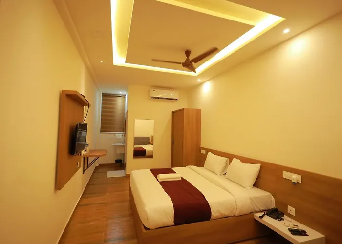 Hydepark Regency Hotel Palakkad