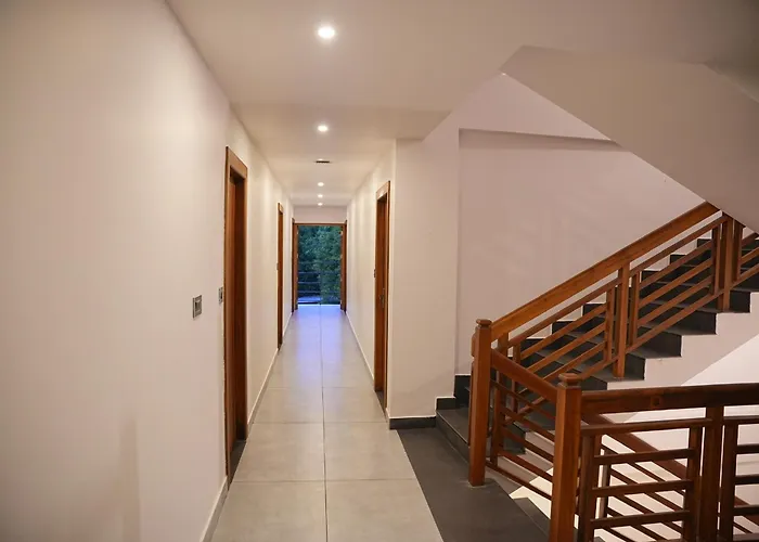 Silverstone Inn Nedumbassery