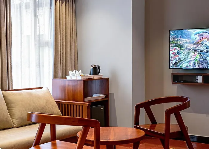 Palcastle Regency Hotel Palakkad