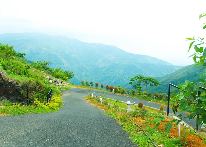 Pet friendly Tiyans Castle Private Cottage Vagamon By Voye Homes