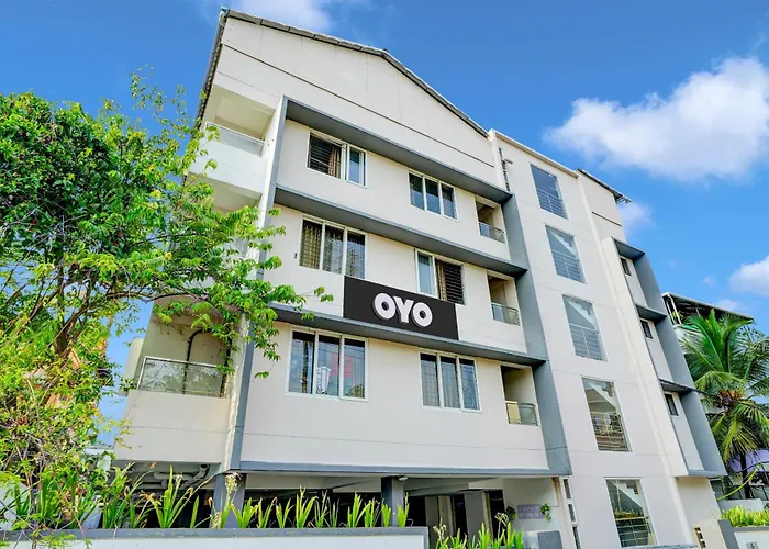 Collection O Premium Crystal Residency Hotel Kochi
