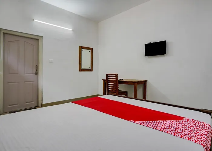 Oyo Flagship Aruvi Annex Hotel Munnar