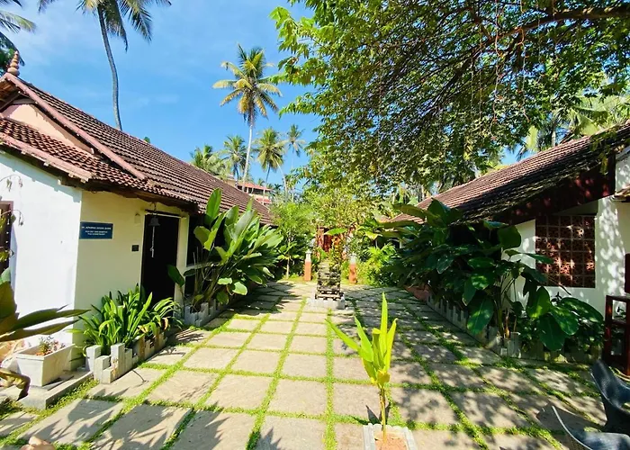 Hotel Holiday Home Kovalam