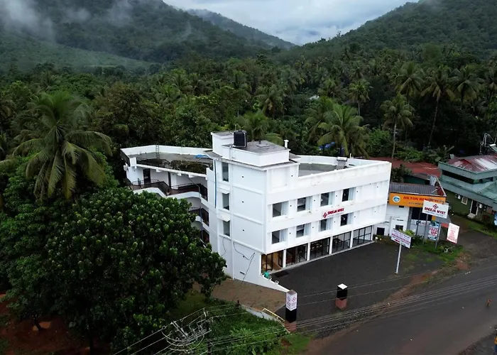 Sreeja Myst Hotel Athirappilly