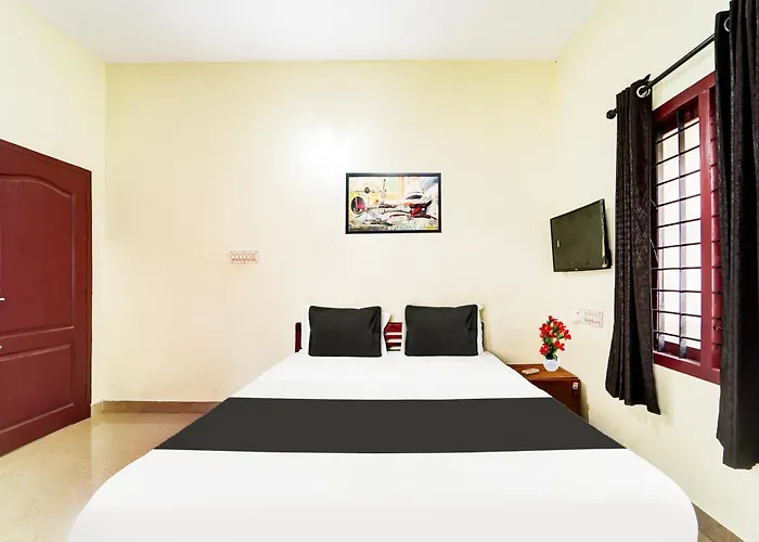 Super Hotel O Nettoor Near Lakeshore Hospital Kochi