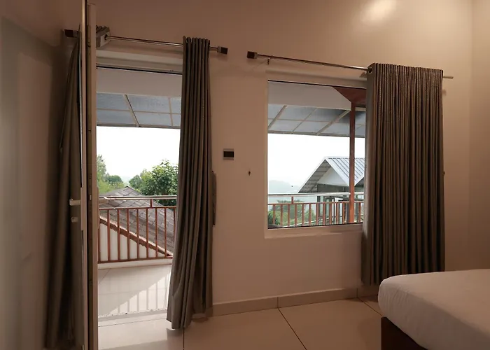 Misty Bush Munnar Bed & Breakfast
