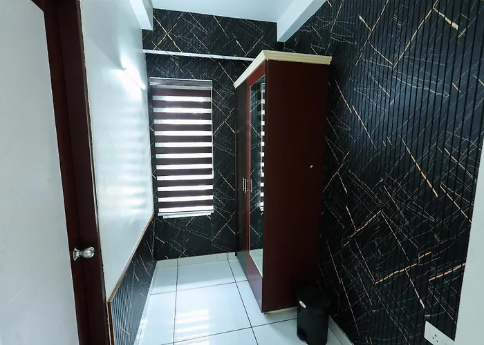 D-Green Hotels Kochi