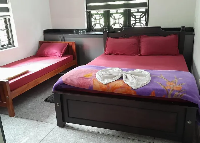 Cherry Blossom Munnar- 2 Bedroom Homestay