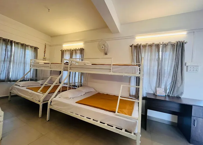 7 Malai Residency Hotel Munnar