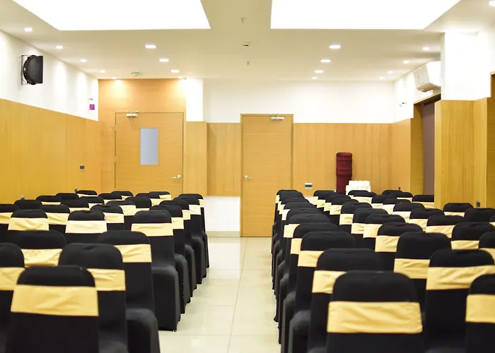 Medora Hotel By Rak Rooms Kozhikode