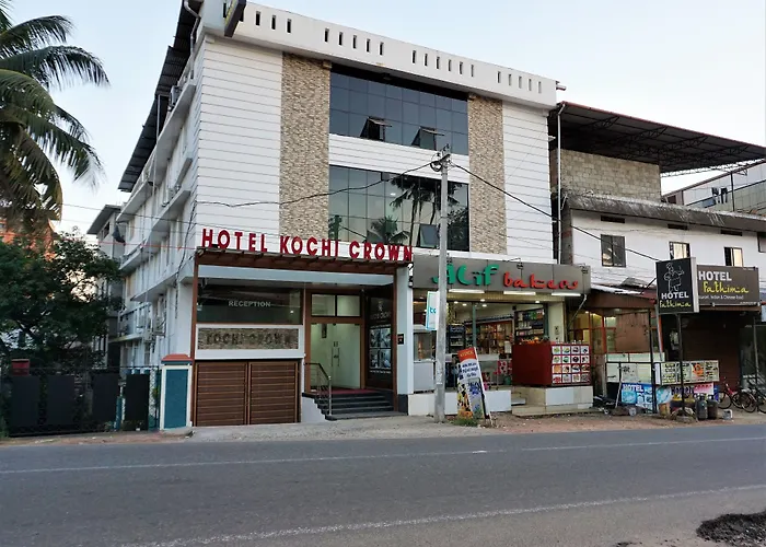 Hotel Kochi Crown