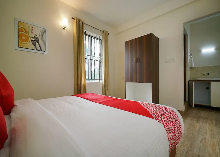 Oyo 15574 Caprice Residency, South Hotel Kochi