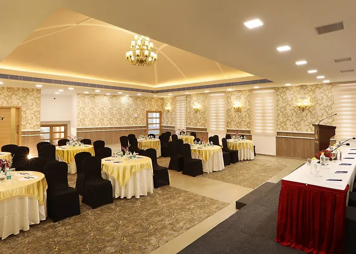 Flora Charishma Residency Aluva Hotel Kochi - 4 star Hotel
